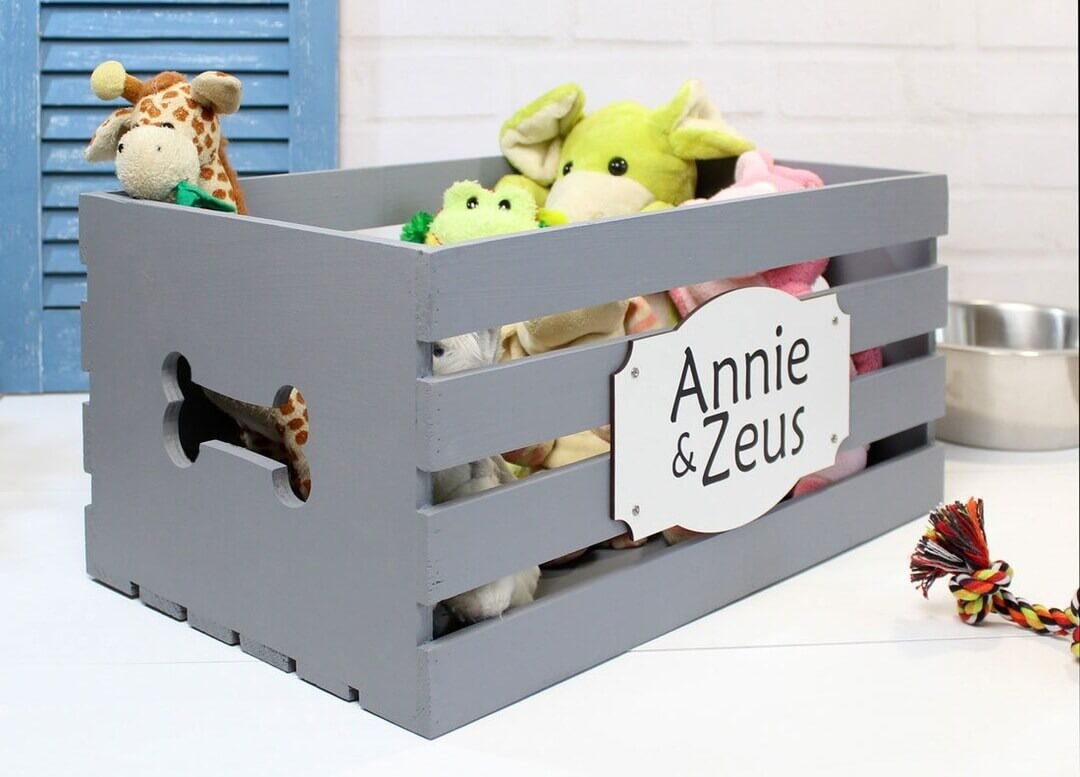 The importance of a personalised dog toy box for pet owners